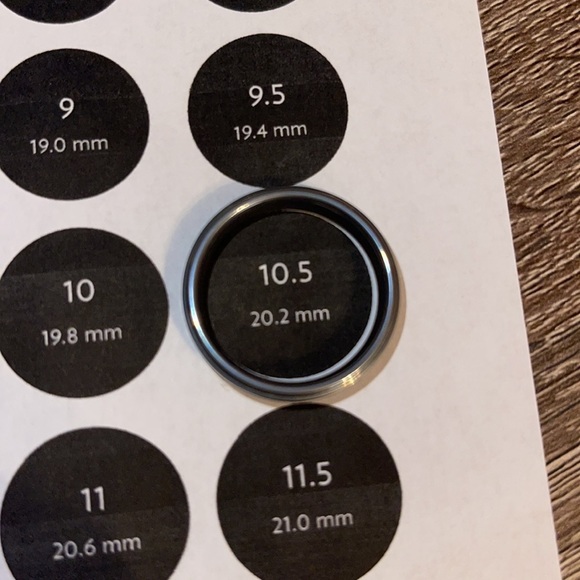 Mens Tungsten wedding band size 10.5 from zales - Picture 3 of 3